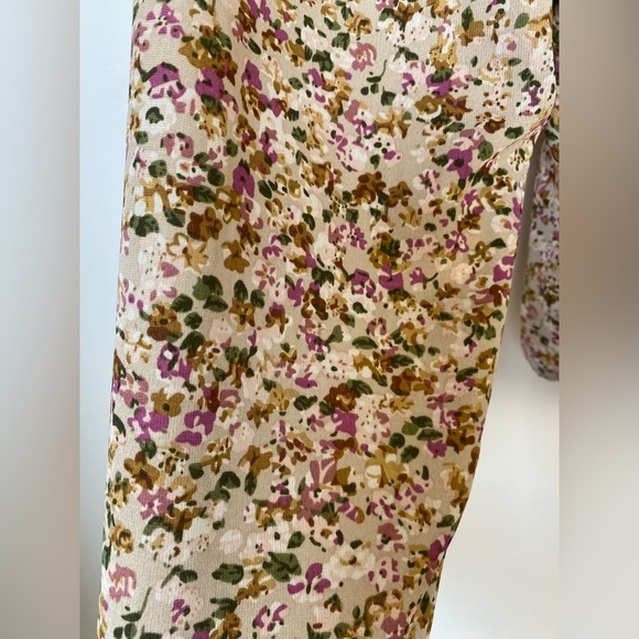 ASTR the Label Floral Ruched Sweetheart Neck Top - Picture 6 of 14